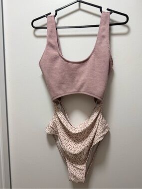 Mauve Knit Top Cutout One-Piece Swimsuit *no size tags